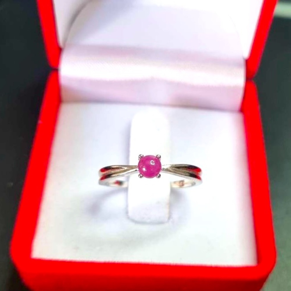 New Natural Ruby Ring 18K White Gold Plated over 925 Sterling Silver Size 7